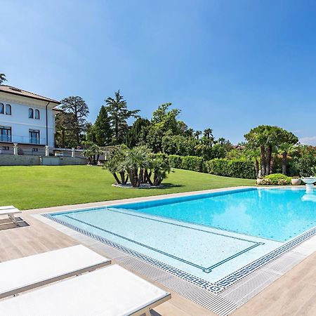 Villa Angela - Italian Homing デセンツァーノ・デル・ガルダ エクステリア 写真