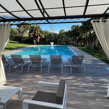 Villa Angela - Italian Homing デセンツァーノ・デル・ガルダ エクステリア 写真