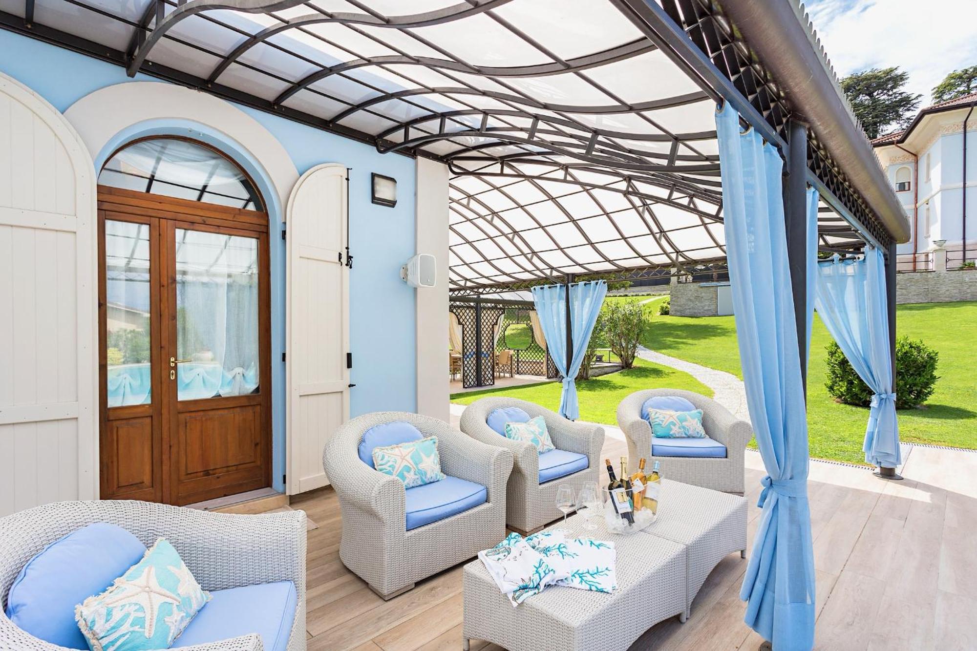Villa Angela - Italian Homing デセンツァーノ・デル・ガルダ エクステリア 写真