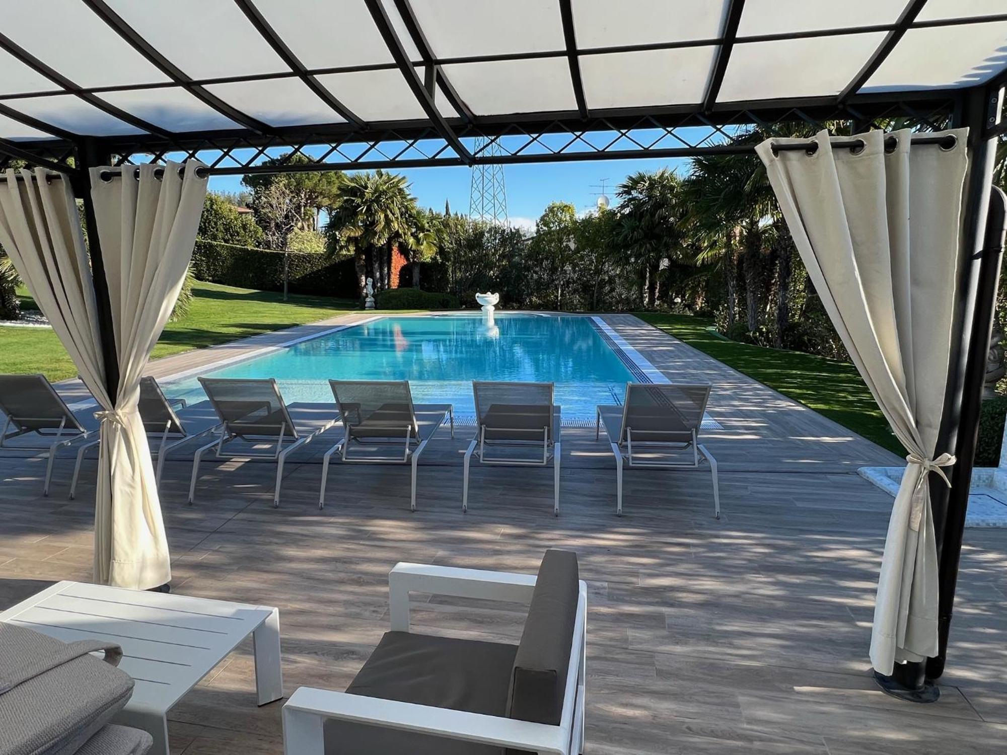 Villa Angela - Italian Homing デセンツァーノ・デル・ガルダ エクステリア 写真